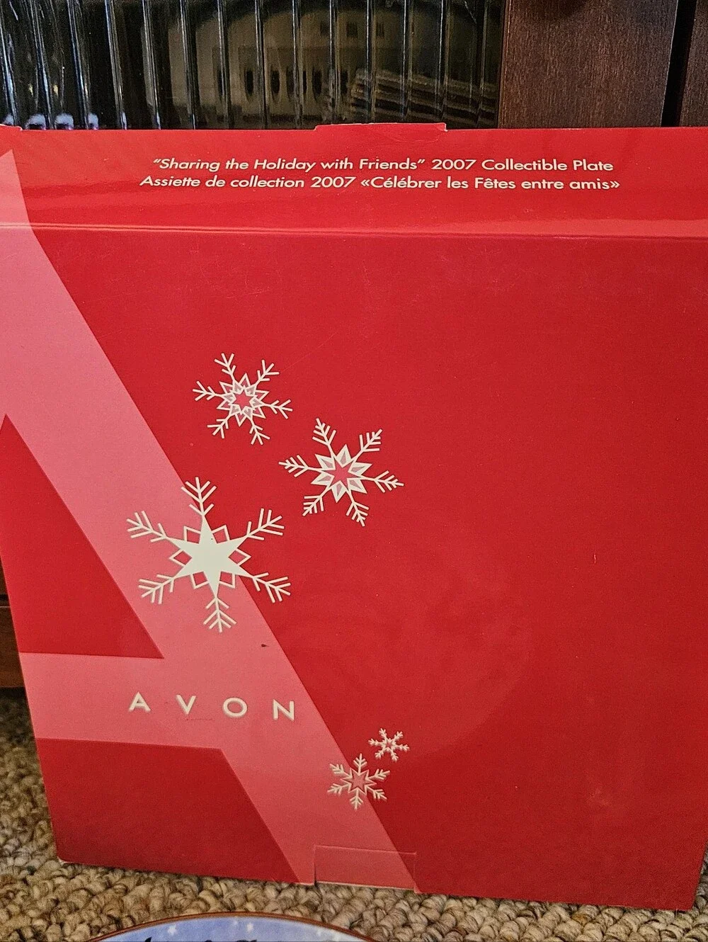 Avon Sharing The Holiday With Friends 2007 Christmas Collectible Plate